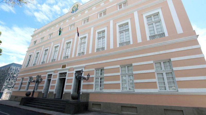 Ministro Gilmar Mendes mantém suspensa por 48 horas a eleição indireta para o Governo de Alagoas