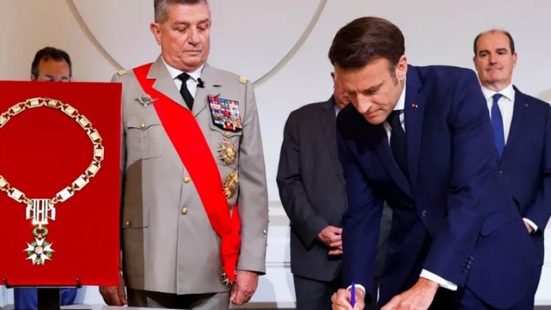 Macron toma posse para 2º mandato como presidente da França