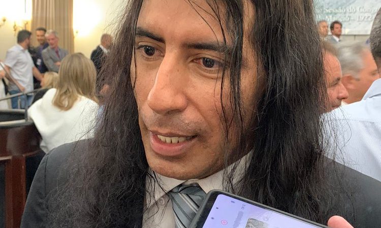 Lobão assume vaga deixada por Paulo Dantas na ALE