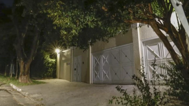 Vinhos de R$ 5 mil e mimo de bilionário: o luxo do lixo de Lula