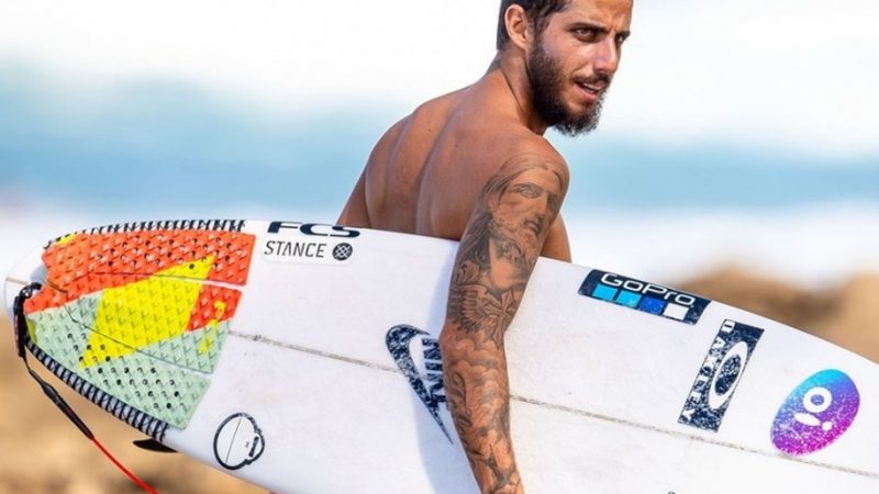 Filipe Toledo é vice, Medina e Ítalo ficam em 3º no Mundial de Surfe