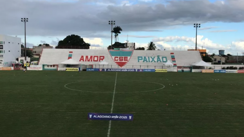 Presidente do CSE confirma jogo contra o Santa Cruz em Palmeira dos Índios