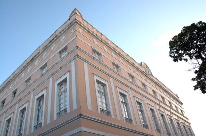 Lei que isenta cobrança de IPVA a veículos de turismo é sancionada pela Assembleia Legislativa de Alagoas