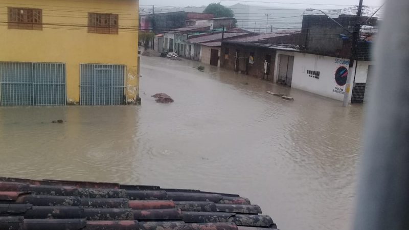 Sobe para 64 mil número de desabrigadas ou desalojadas pelas chuvas em AL