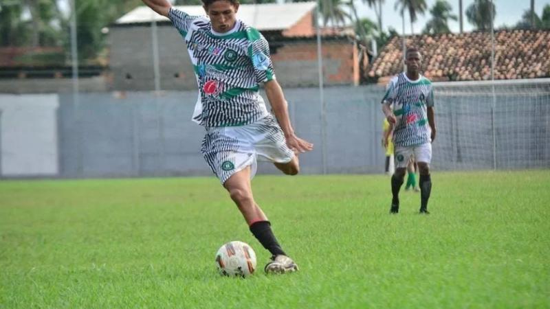 Jogador esfaqueado em Pilar, AL, passa por cirurgia e permanece internado sem previsão de alta