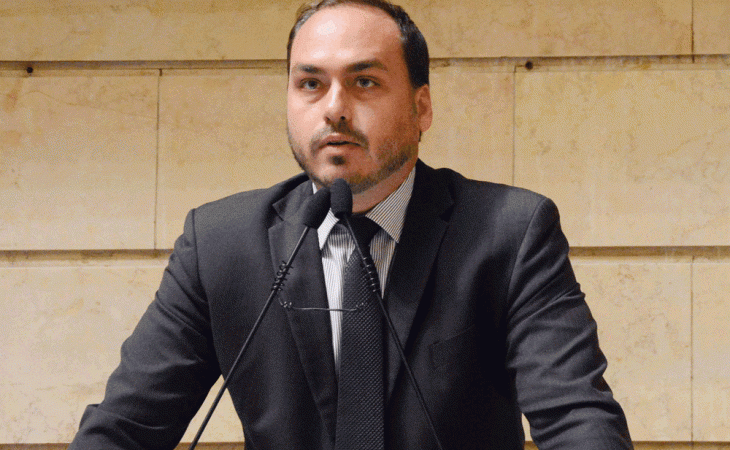 PL e marqueteiros isolam Carlos da campanha de Jair Bolsonaro