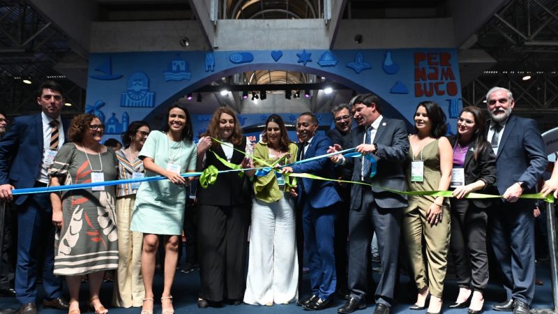 Autoridades comemoraram primeiro dia da ABAV Expo