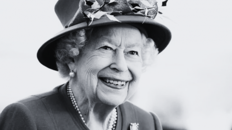 Morre a rainha Elizabeth II, aos 96 anos, na Escócia