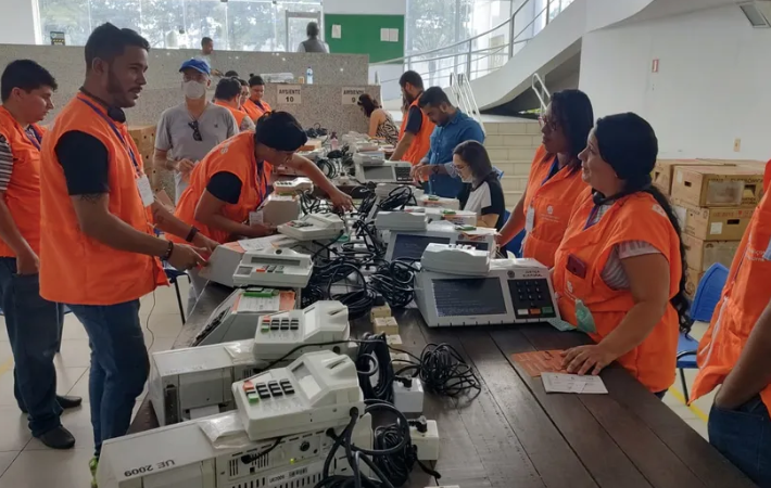 Urnas eletrônicas começam a ser preparadas para as eleições de outubro em Alagoas