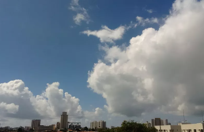 Sol e chuvas rápidas: veja a previsão do tempo para o fim de semana em Alagoas