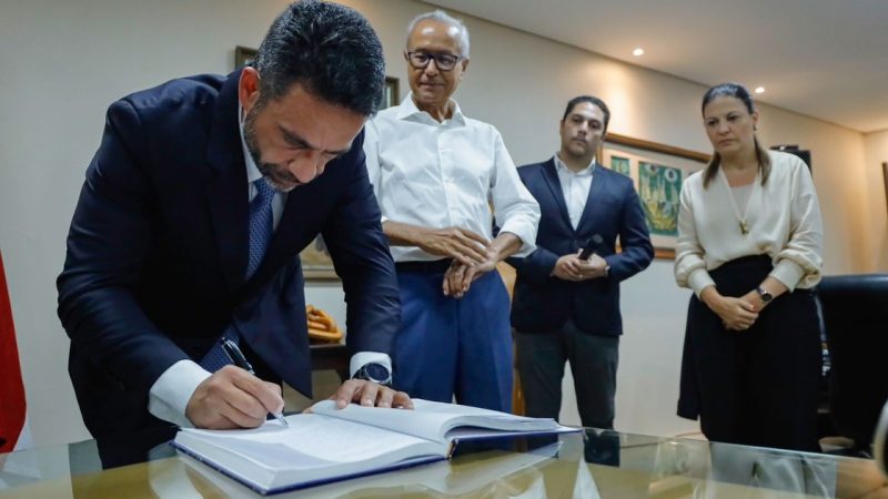 Paulo Dantas reassume comando do governo de Alagoas após decisão do Supremo