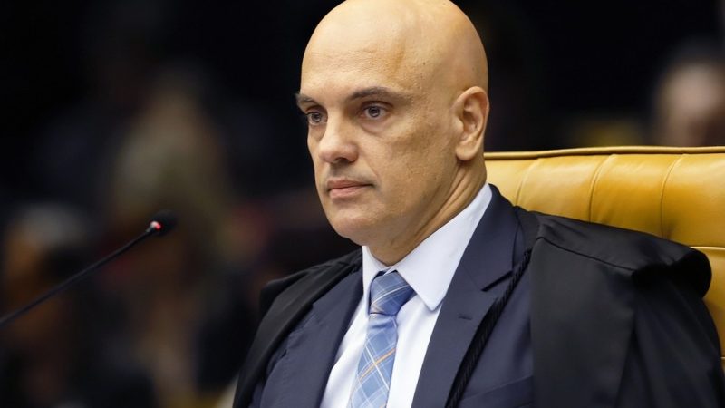 Moraes ordena que PRF desbloqueie todas as rodovias imediatamente
