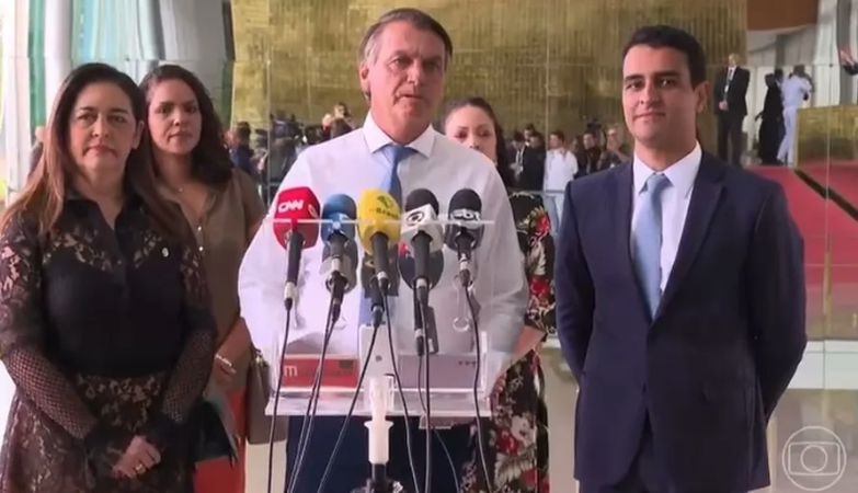 Prefeito de Maceió, JHC troca de partido para apoiar Bolsonaro no 2º turno das eleições