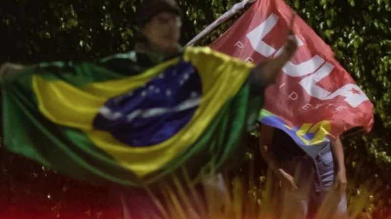 Bolsonaro visita casa de segurança e confusão se forma na portaria