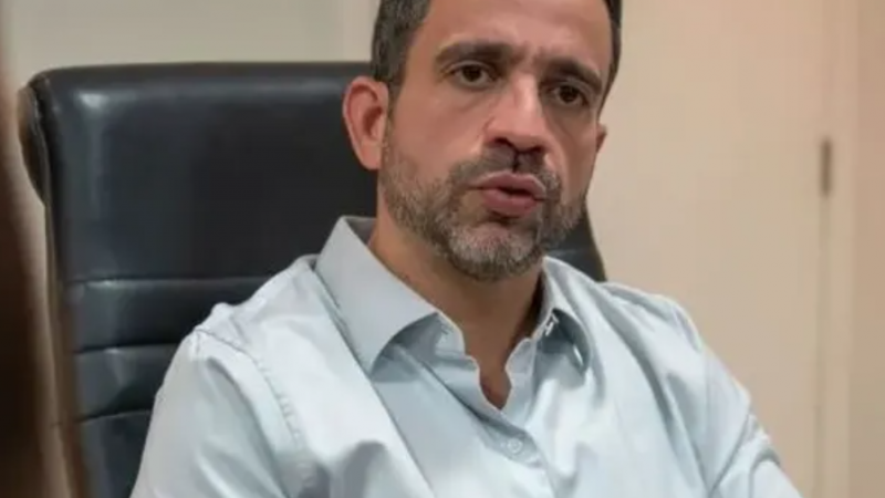 ‘É um prazer estar de volta’, diz Paulo Dantas após ministros do STF derrubarem afastamento do governador de AL
