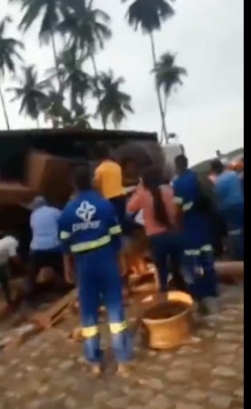 Acidente entre van escolar e carreta mata adolescente na AL-101, Coruripe