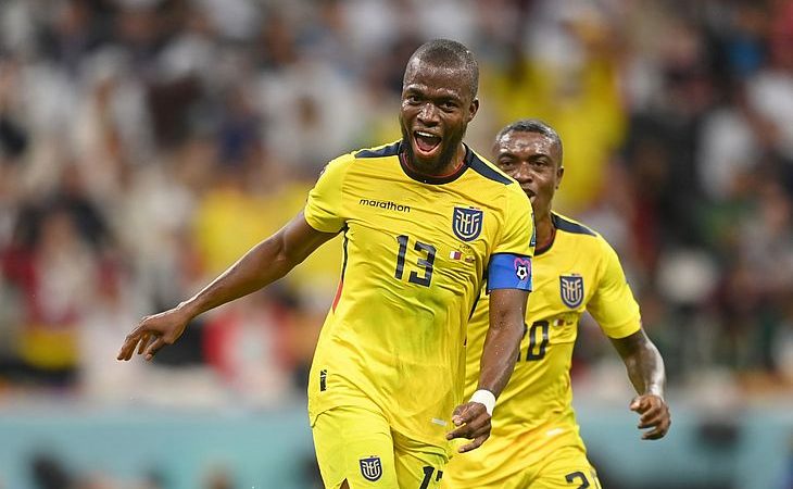 Equador bate Qatar e é a 1ª seleção a derrotar um anfitrião na estreia na Copa