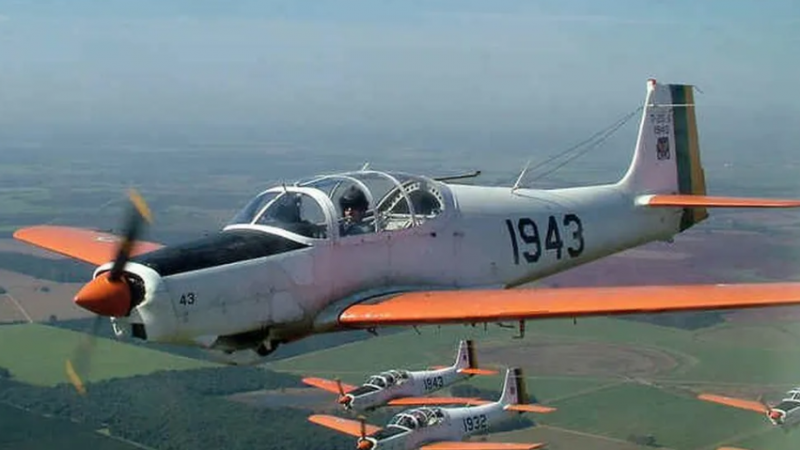 Avião da FAB que fazia voo de treinamento perde sinal em SC; dois militares estavam a bordo