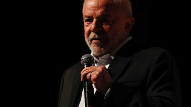 Exames mostram que Lula está com inflamação na garganta