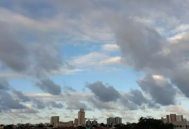 Previsão do tempo para o fim de semana é de sol, tempo nublado e chuva rápida em Alagoas