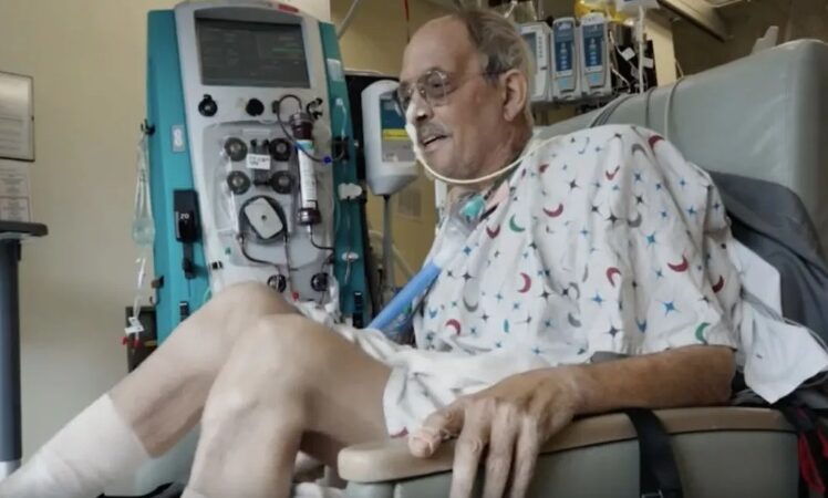 Não há sinais de rejeição em homem que recebeu coração de porco