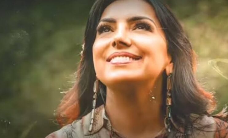 Dia do Evangélico será comemorado nesta quinta (30) com louvores, adoração a Deus e show da cantora Eyshila