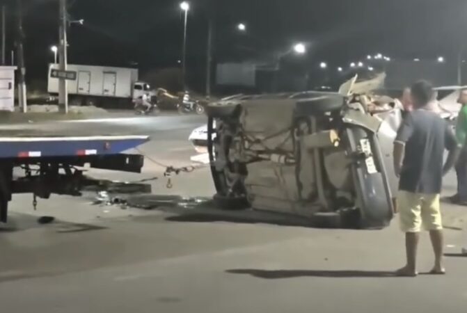 Criança fica ferida em capotamento na BR-316, em Palmeira dos Índios