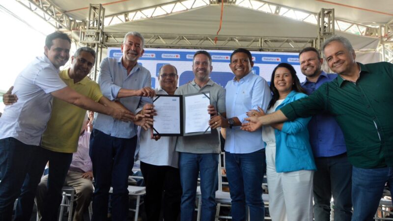Governador assina retomada da construção do Hospital Regional do Médio Sertão, em Palmeira dos Índios