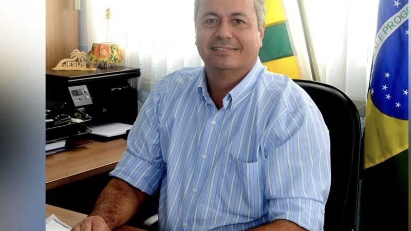 Justiça manda prender prefeito que deu 15 tiros na porta da ex em GO