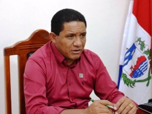 Com 87% de aprovação, Julio Cezar enfrenta difícil missão de “encontrar” sucessor em 2024