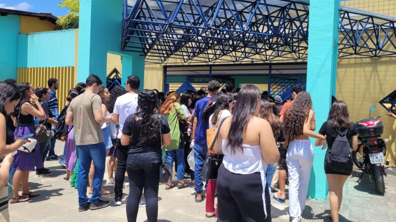 Estudantes enfrentam mais 5 horas de prova no último dia do Enem 2023