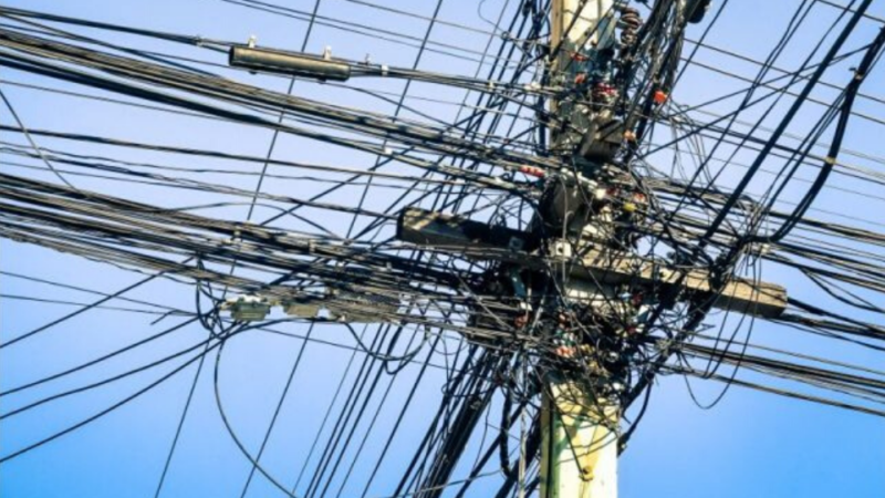 Polícia militar presta apoio em caso de furto de energia em zona rural