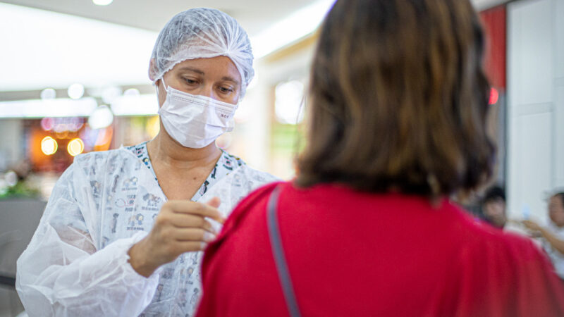 Maceió inicia aplicação da dose de reforço Pfizer para grupos prioritários