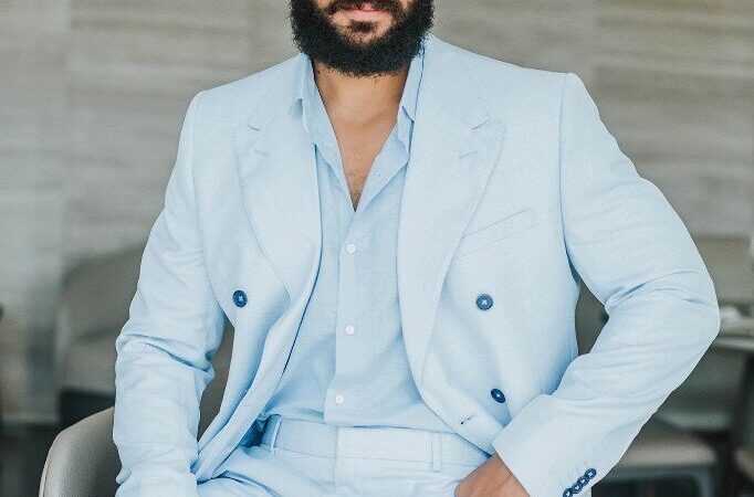 Ator Amaury Lorenzo é eleito um dos 10 homens mais bonitos do país