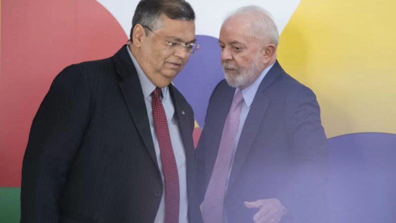 Lula define teor do indulto natalino em reunião com Ministro da Justiça Flávio Dino