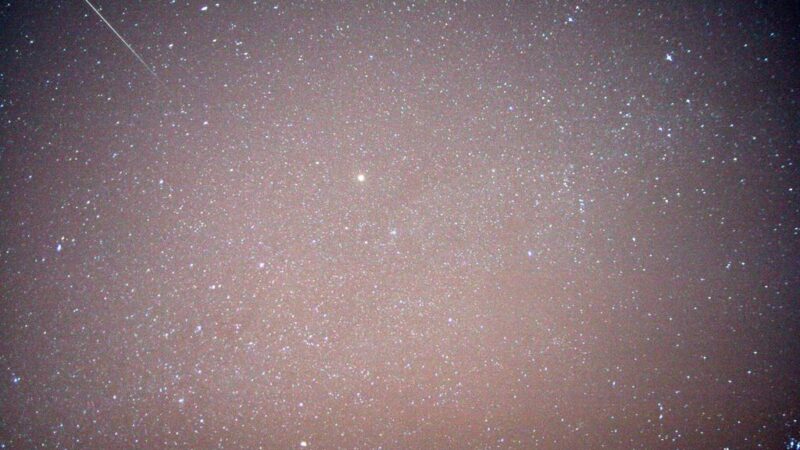 Chuva de meteoros Gemínidas tem pico nesta quinta-feira (14): Uma noite de estrelas cadentes imperdível