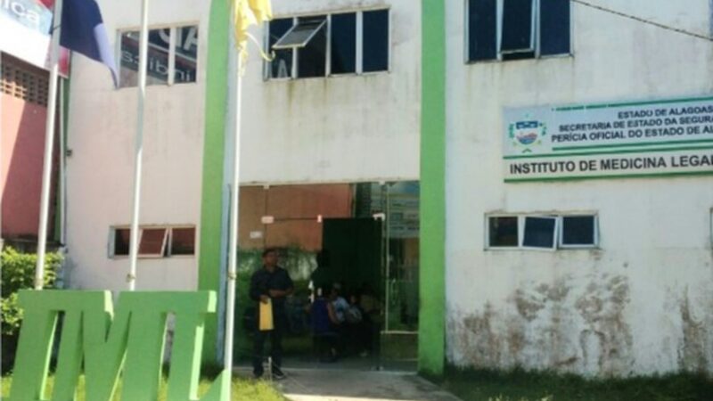 Famílias de vítimas de acidente em Palmeira denunciam demora e descaso na liberação de corpos no IML de Arapiraca