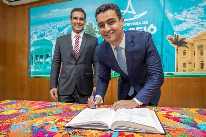 Presidente da Câmara, Galba Netto avisa que quer ser vice de JHC