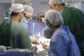 Santa Casa de Maceió realiza histórico transplante ósseo, marco na medicina de Alagoas