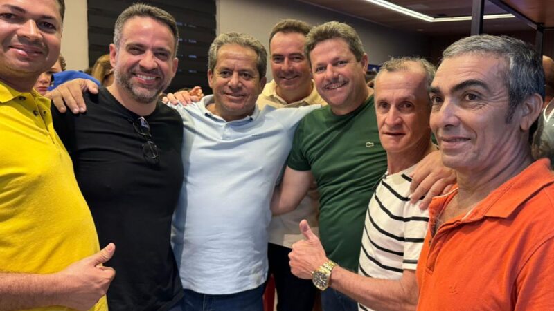 Emílio Barros e Careca Recebem Saudações do Governador Paulo Dantas em Evento Político em Major Isidoro