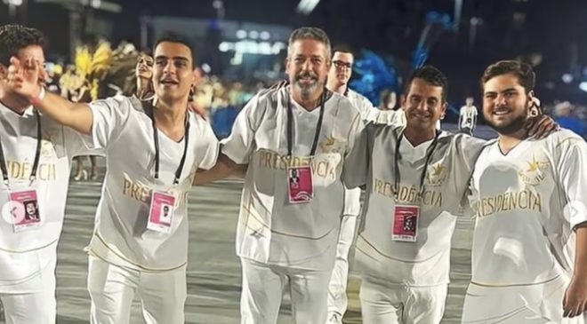 Lira desfila em escola de samba do Rio; prefeitura de Maceió gastou R$ 8 mi no patrocínio