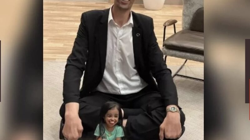 Homem mais alto e menor mulher do planeta se encontram