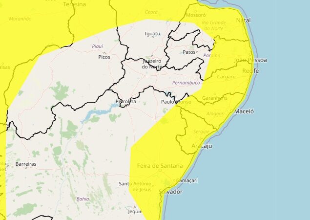 Alagoas deve ter chuvas intensas até terça-feira, prevê Semarh