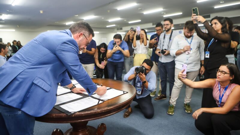 Governo assina contratos com concessionárias e Caixa para agilizar fornecimento de água em Alagoas