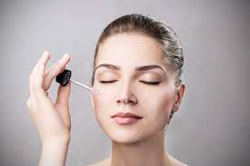 Dermatologista recomenda óleo natural para combater acne com propriedades anti-inflamatórias