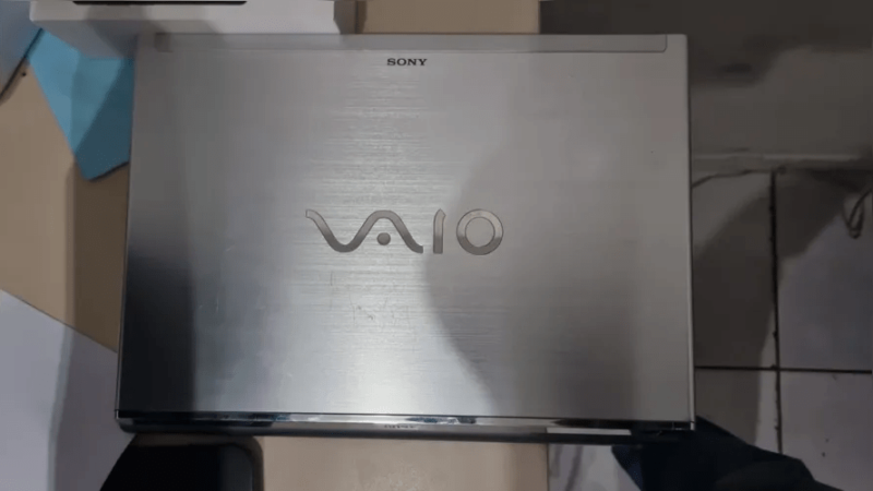 Homem detido por vender notebook roubado através das redes sociais