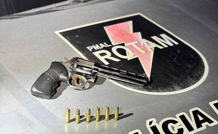 Dois jovens morreram durante confronto com policiais