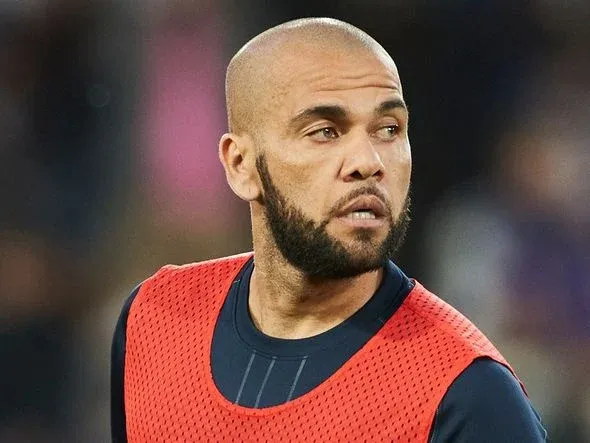 Daniel Alves pode recuperar fiança após liberdade provisória