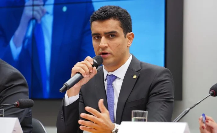 Prefeito JHC inaugura gigantinhos, o maior programa de educação infantil em Alagoas