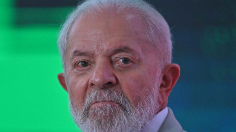 Lula enfrenta queda de aprovação devido a estratégia arriscada e distanciamento dos problemas reais